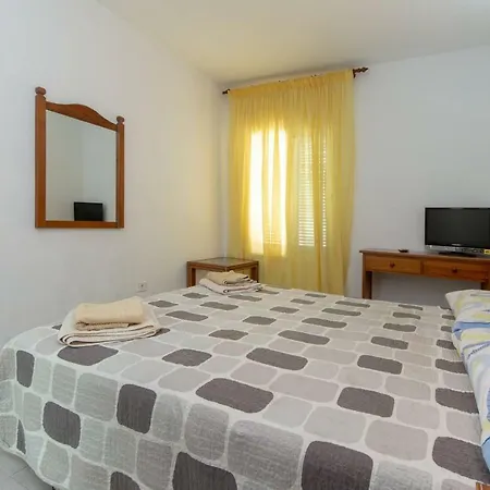 Los Olivos 17 One Bed Apartment