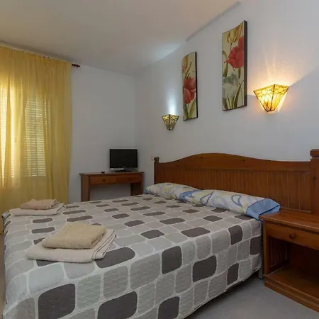 Los Olivos 17 One Bed Apartment